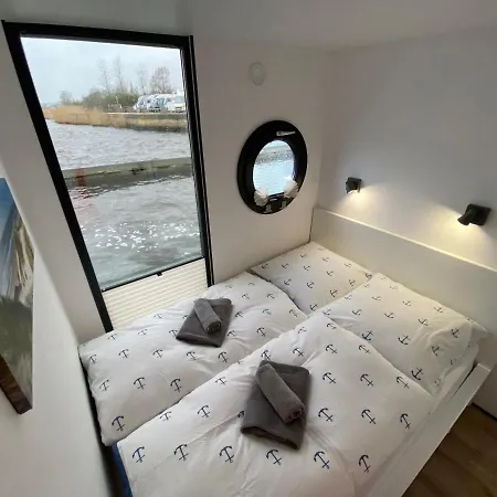 Hausboot Fjord Claudia 4*