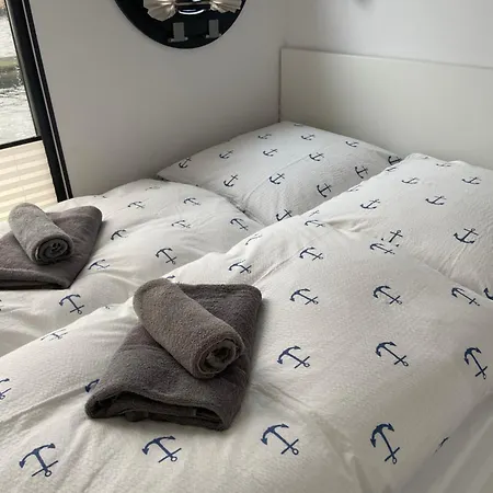 Hausboot Fjord Claudia 4* Schleswig